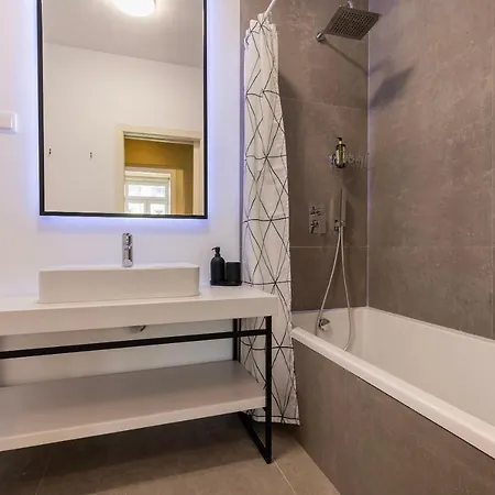 Liberdade Concept 3Bdr Apartment By Lovelystay Lisbon Exterior photo